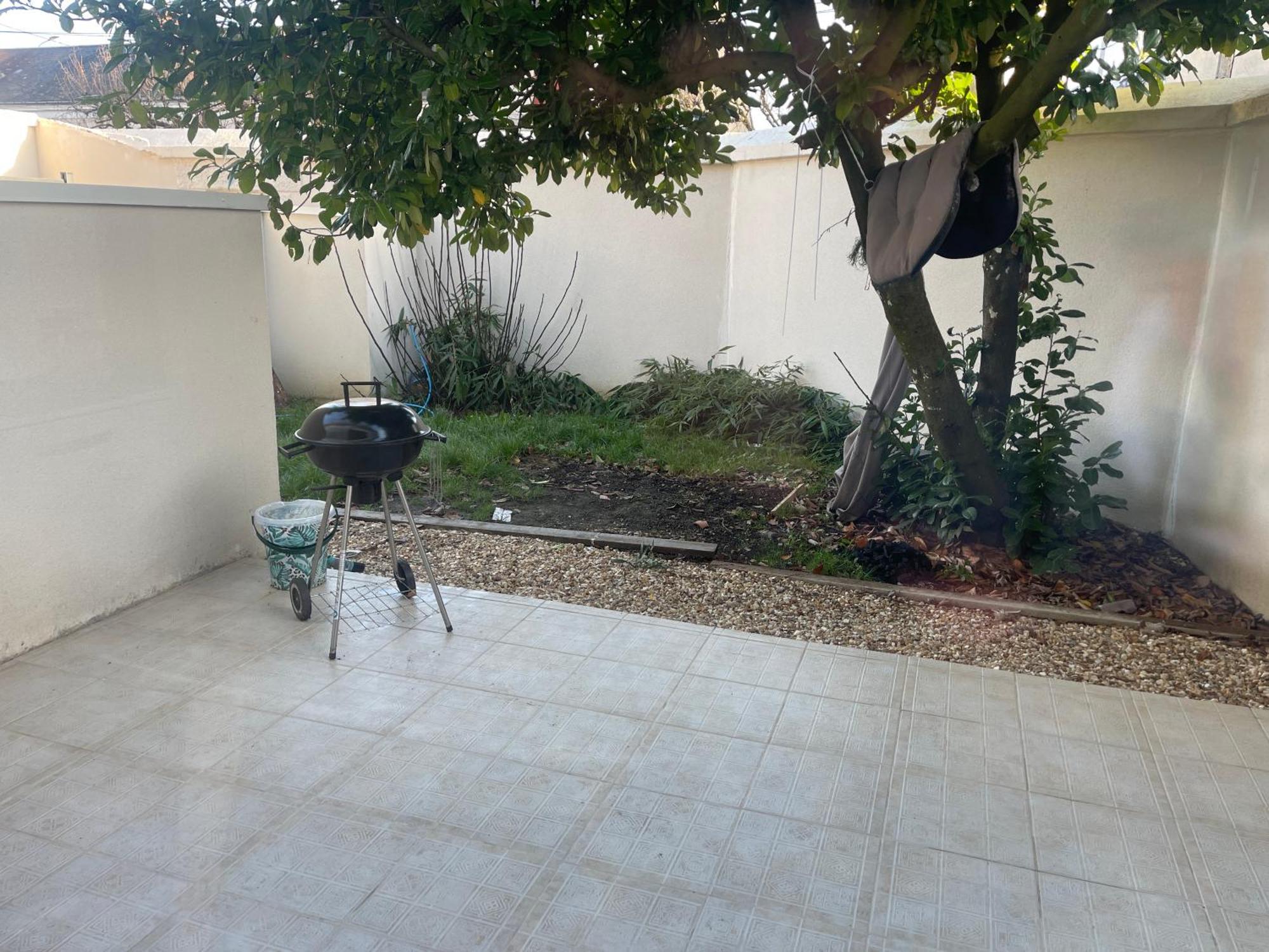 Loge Zen Apartment Chateauroux Exterior photo