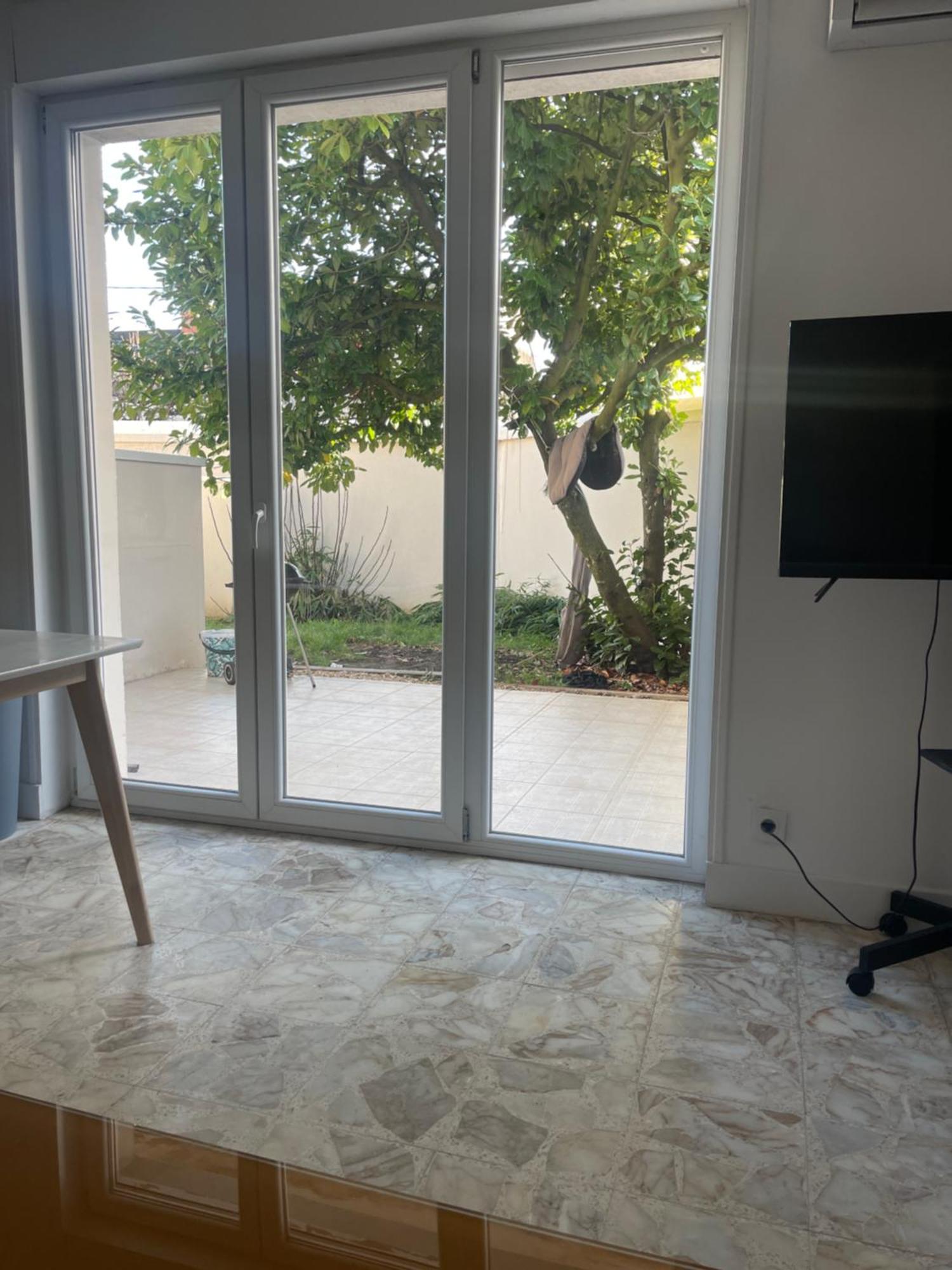 Loge Zen Apartment Chateauroux Exterior photo