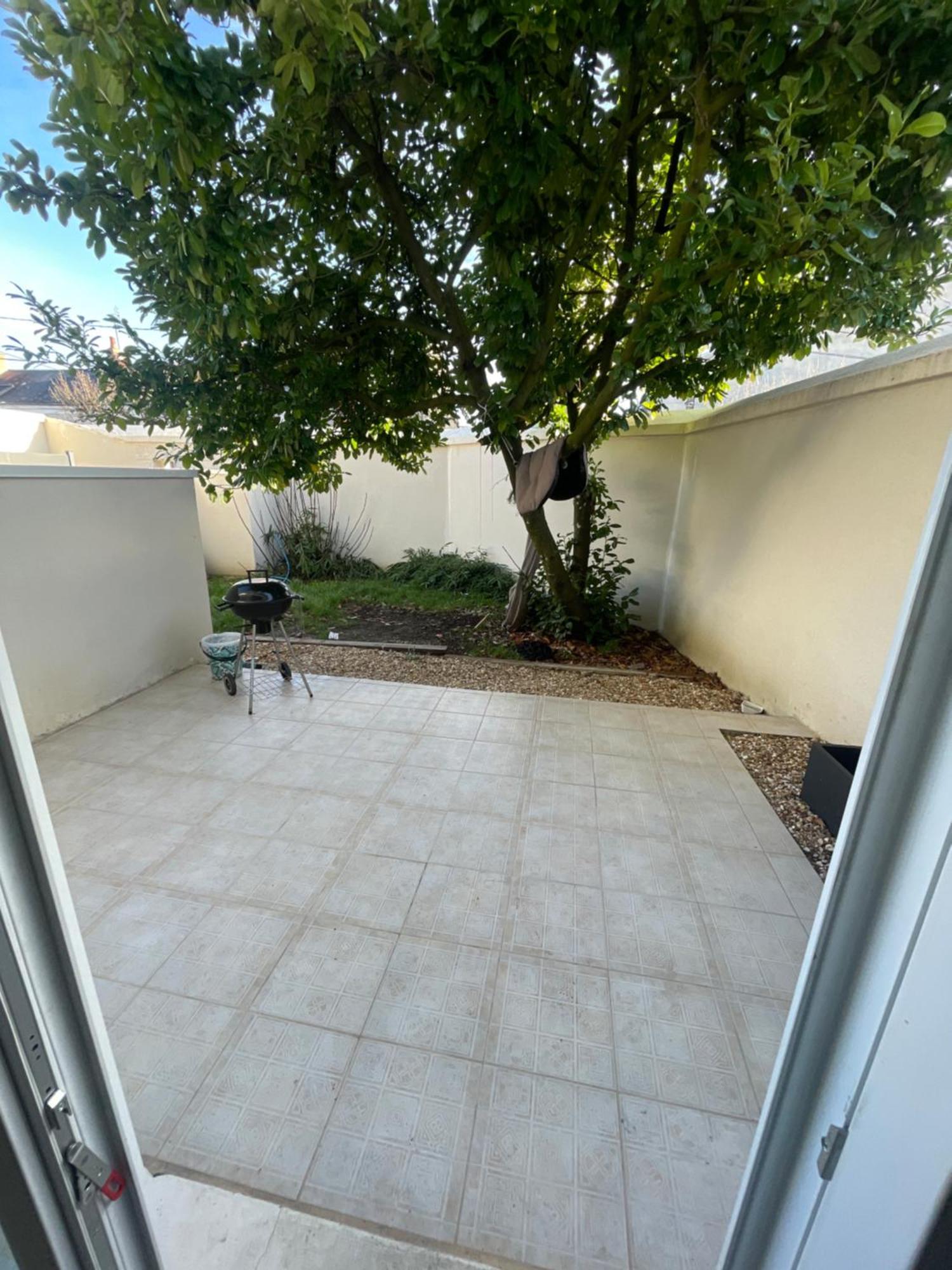 Loge Zen Apartment Chateauroux Exterior photo